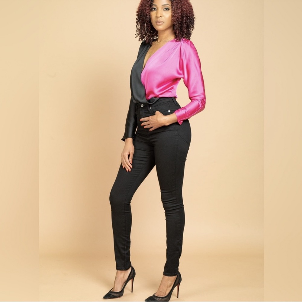 NWT STRUT & BOLT Satin Color Block Bodysuit Blouse Black n Fuchsia Small